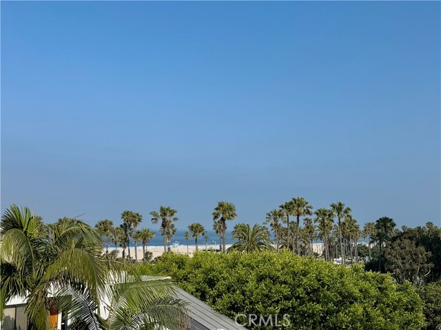 2910 Neilson Way, Santa Monica CA: https://media.crmls.org/medias/3eb685f4-aa89-4f2f-9094-2645cd1aac58.jpg