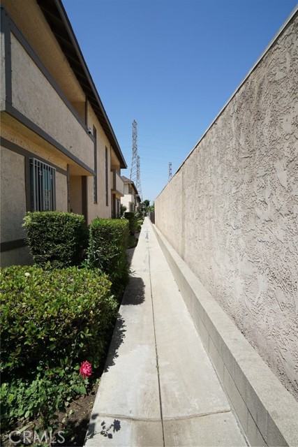 Detail Gallery Image 8 of 23 For 4219 Walnut Grove Ave a,  Rosemead,  CA 91770 - 2 Beds | 2/1 Baths