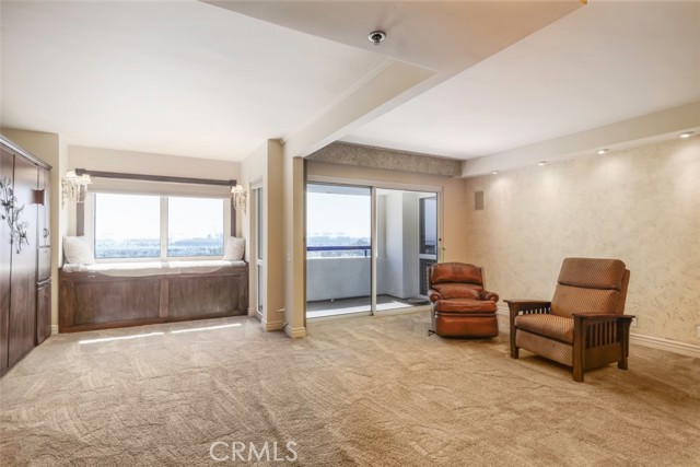 Detail Gallery Image 3 of 42 For 525 E Seaside Way #807,  Long Beach,  CA 90802 - 2 Beds | 1/1 Baths