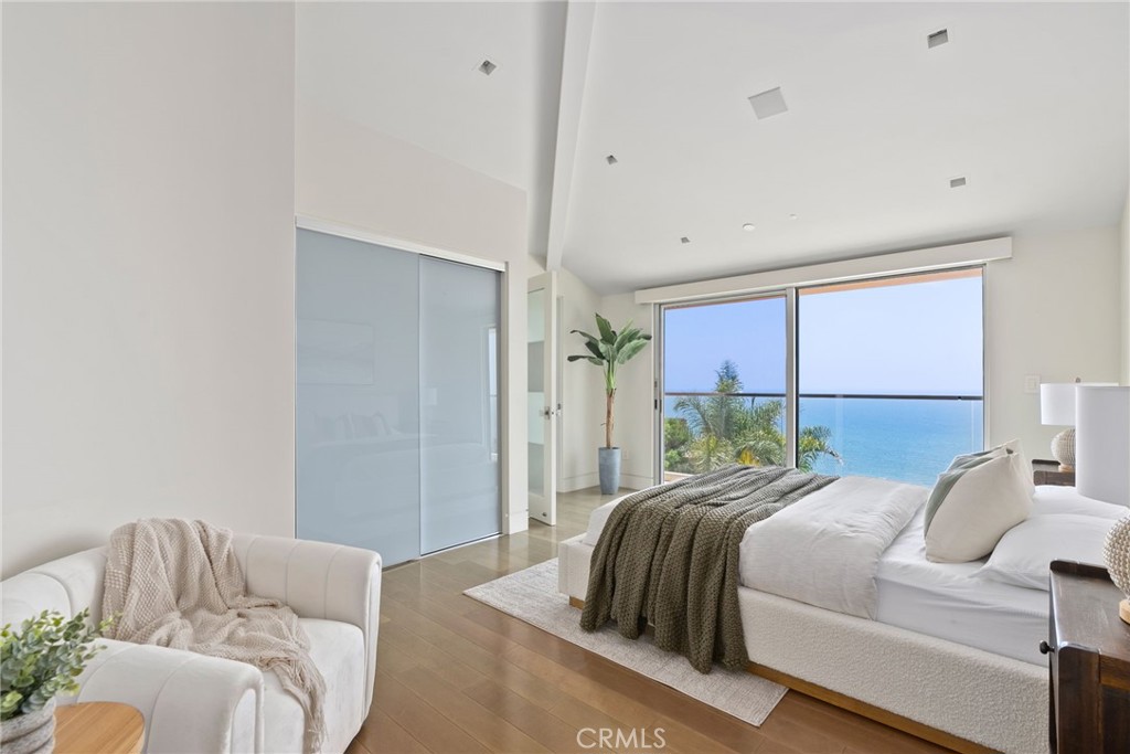 3eb82ddc 6bde 4733 9362 D819920f35fc