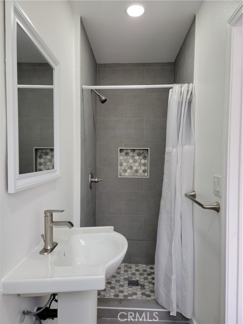 Detail Gallery Image 21 of 24 For 10235 Kauffman Ave, South Gate,  CA 90280 - 3 Beds | 2 Baths