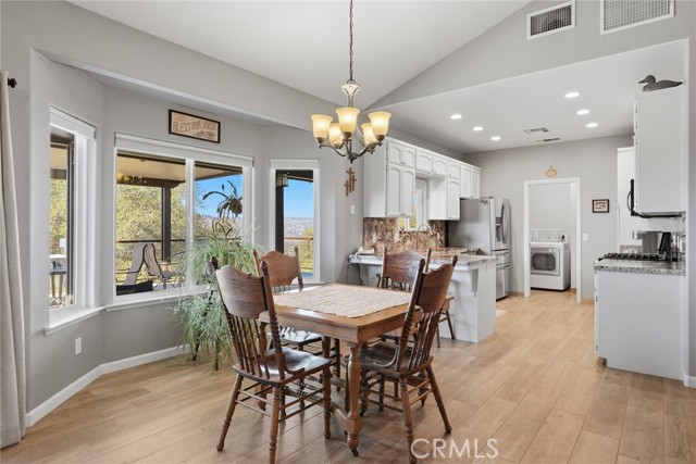 Detail Gallery Image 10 of 49 For 29913 Revis, Coarsegold,  CA 93614 - 4 Beds | 3 Baths