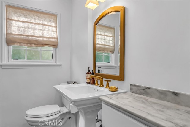 Detail Gallery Image 8 of 15 For 13958 Morrison St, Sherman Oaks,  CA 91423 - 3 Beds | 1 Baths