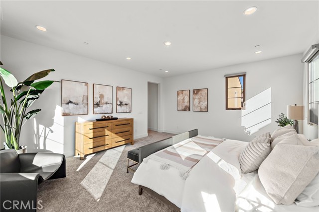 215 Sutters Mill, Irvine CA: https://media.crmls.org/medias/3eb91310-bdbb-4898-bad9-29f357afbbff.jpg