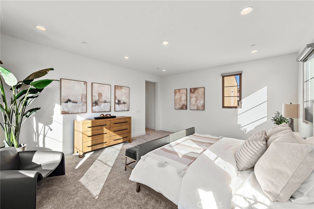 MLS #OC25183328 img 21