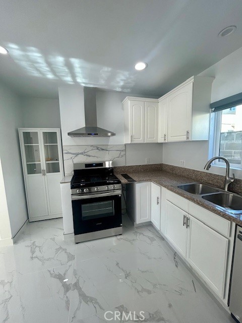 Detail Gallery Image 4 of 27 For 5945 Riverton Ave, North Hollywood,  CA 91601 - 2 Beds | 2 Baths