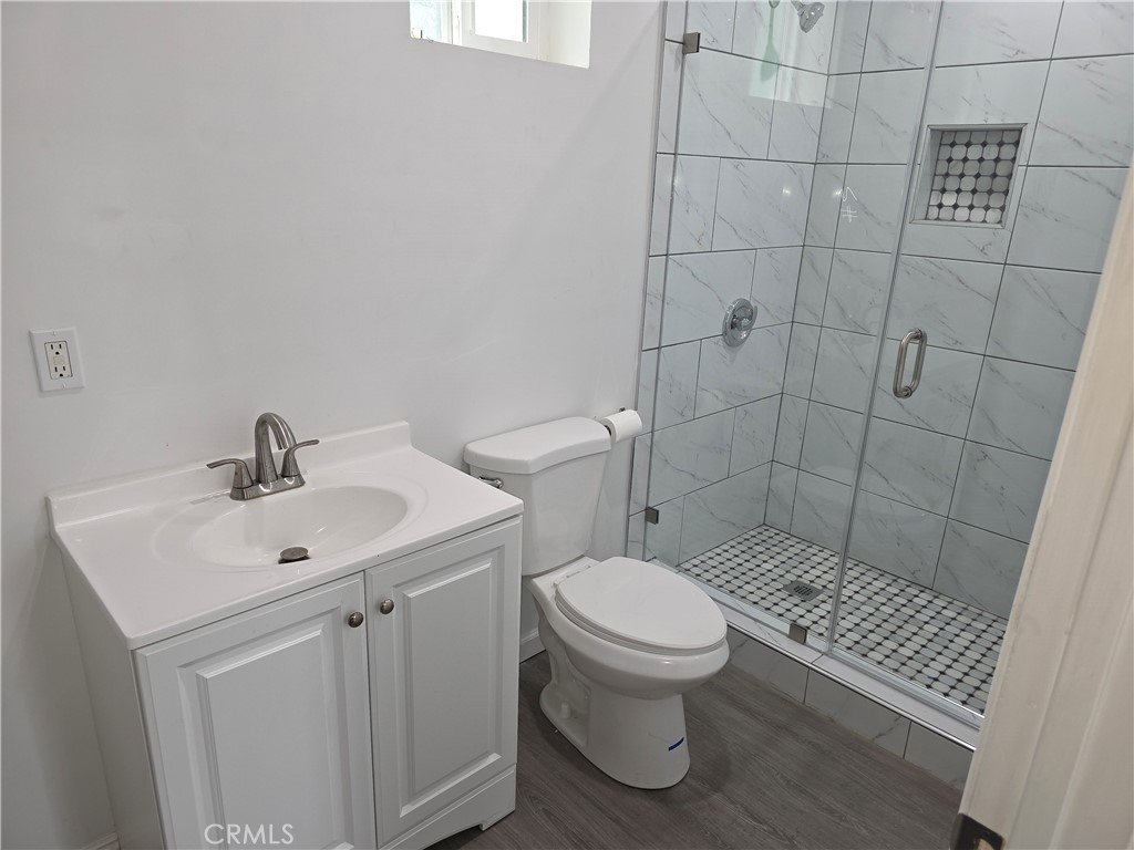 https://media.crmls.org/medias/3ebac0dc-6c33-497f-8801-c55c96cc8916.jpg?preset=X-Large
