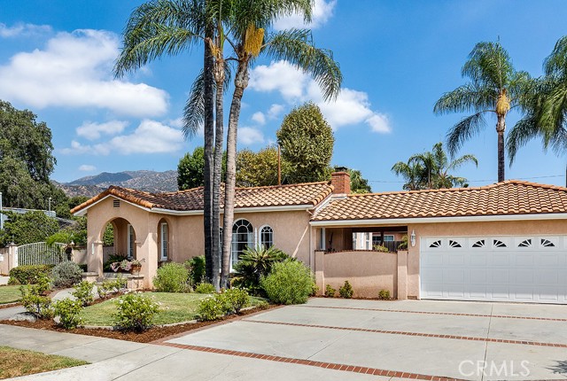Detail Gallery Image 2 of 40 For 116 N Canyon, Monrovia,  CA 91016 - 5 Beds | 4 Baths