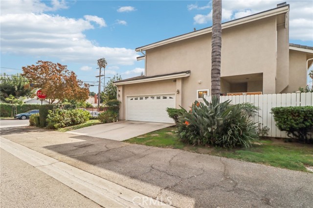 Detail Gallery Image 3 of 31 For 6613 Gaviota Ave, Van Nuys,  CA 91406 - 3 Beds | 2/1 Baths