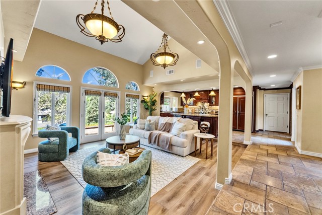 Detail Gallery Image 14 of 49 For 762 Harwood Ct, San Dimas,  CA 91773 - 4 Beds | 3 Baths
