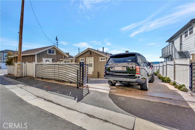 150 Cress Street, Laguna Beach CA: https://media.crmls.org/medias/3ebf5605-5ab6-461b-abad-cfbd2b653153.jpg