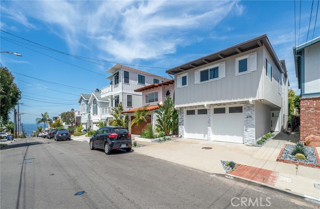 13th St with views to the beach