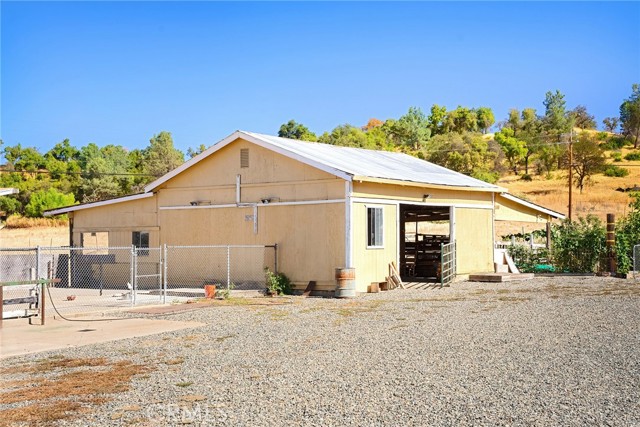 Detail Gallery Image 3 of 67 For 4841 Round Valley Ranch Rd, Paradise,  CA 95969 - 4 Beds | 2/1 Baths