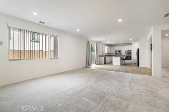 Detail Gallery Image 11 of 42 For 4852 S Jordan Ave, Ontario,  CA 91762 - 5 Beds | 3 Baths