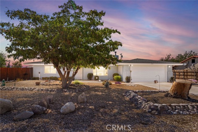 Detail Gallery Image 1 of 39 For 15192 Osage Rd, Apple Valley,  CA 92307 - 3 Beds | 2 Baths