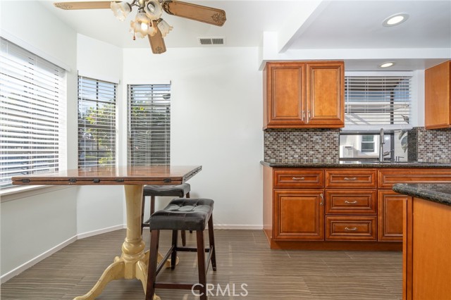 Detail Gallery Image 12 of 38 For 8543 6th, Downey,  CA 90241 - 3 Beds | 2 Baths