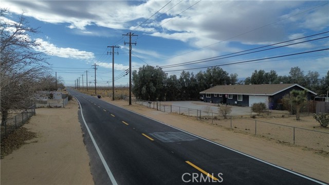 Detail Gallery Image 4 of 28 For 17930 Bellflower St, Adelanto,  CA 92301 - 3 Beds | 2 Baths