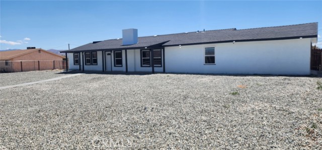 21483 US Highway 18, Apple Valley CA: https://media.crmls.org/medias/3ec26021-367e-47a9-9263-26903331fcad.jpg