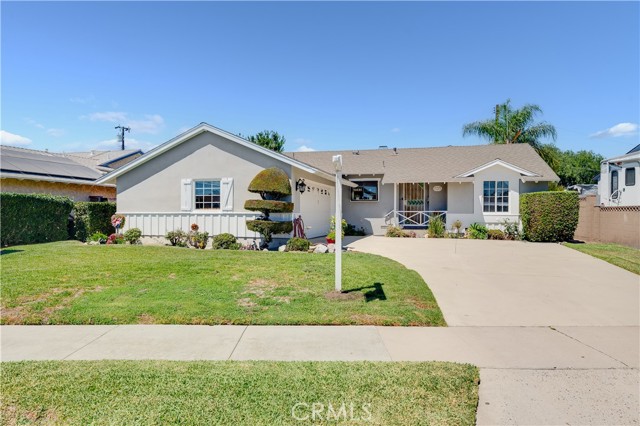 Detail Gallery Image 3 of 31 For 1313 W Ash Ave, Fullerton,  CA 92833 - 3 Beds | 2 Baths