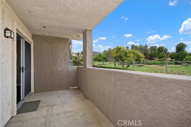Detail Gallery Image 25 of 39 For 2045 Las Colinas Cir #103,  Corona,  CA 92879 - 1 Beds | 1 Baths