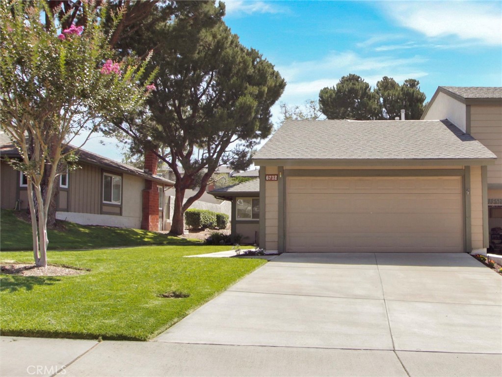 6732 Vista Loma