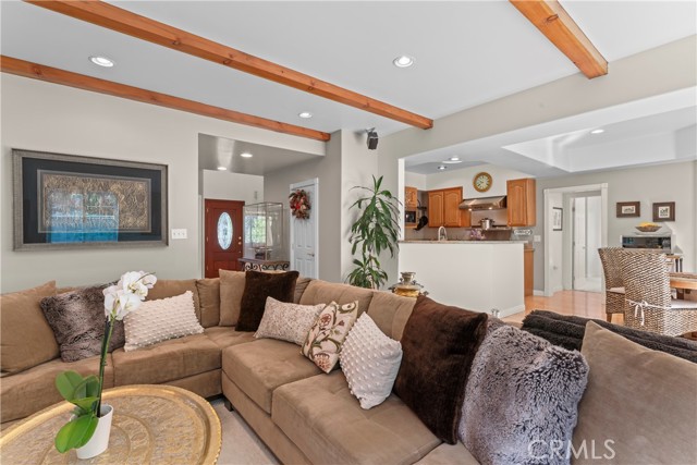 Detail Gallery Image 12 of 72 For 197 Massive Rd, Lake Arrowhead,  CA 92317 - 4 Beds | 3/1 Baths