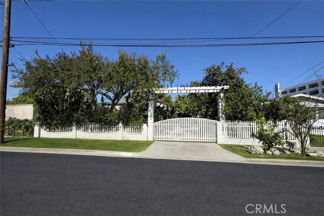 Front Image Thumbnail for CRIV25272257