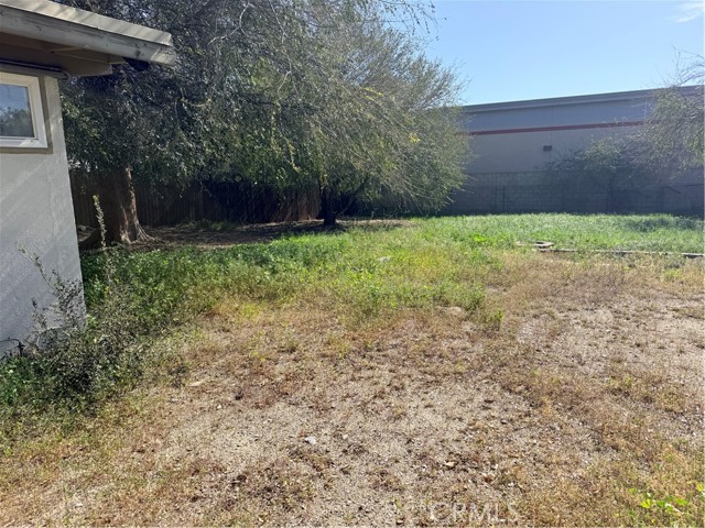 Detail Gallery Image 7 of 18 For 643 W Ramona, Rialto,  CA 92376 - 3 Beds | 1 Baths