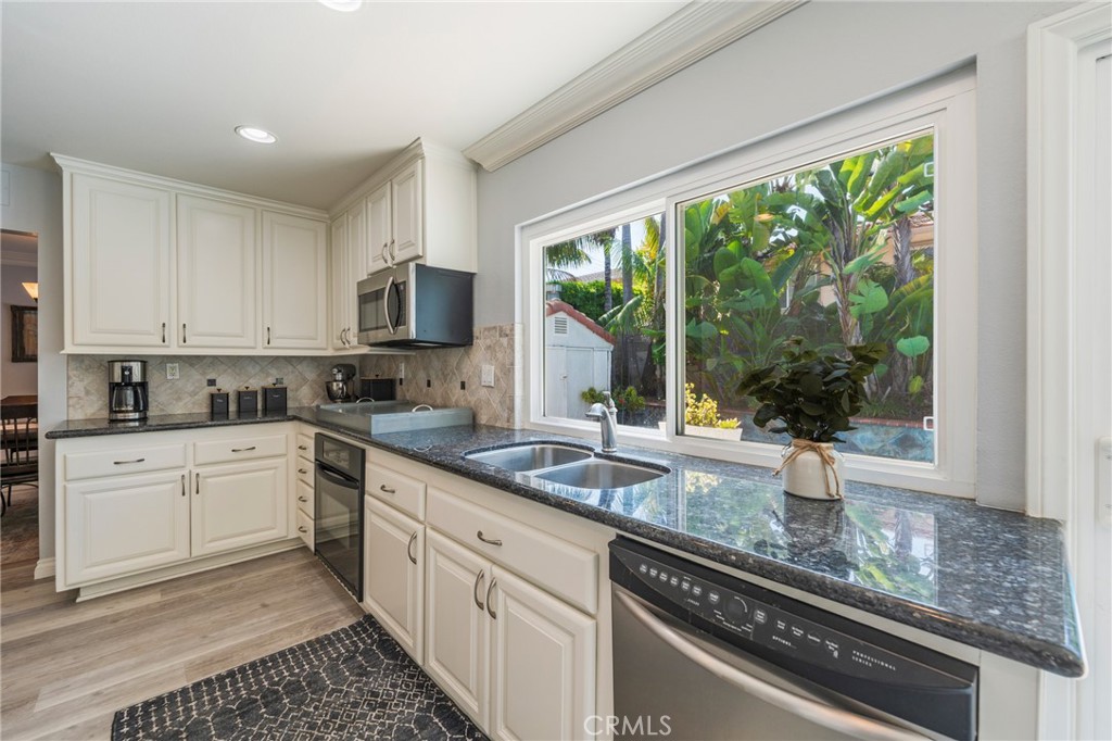 MLS #OC26110443 image #10