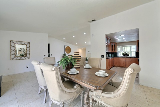 Detail Gallery Image 11 of 27 For 25252 Delphinium Ave, Moreno Valley,  CA 92553 - 4 Beds | 2 Baths