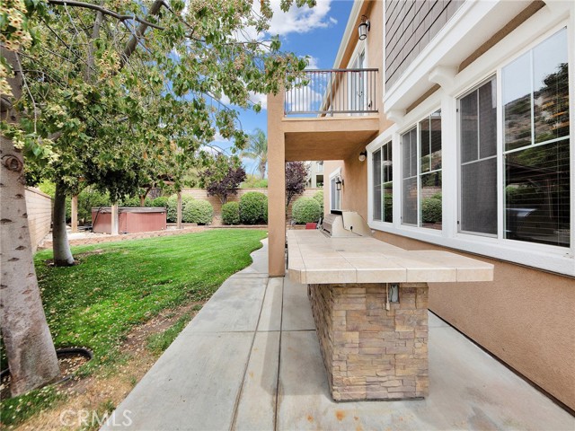 20361 Julia Lane, Saugus CA: https://media.crmls.org/medias/3ec67f52-344d-4ca1-9893-9bc536eddddc.jpg