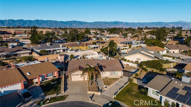 9061 Amber Court, Fontana, California 92335, 4 Bedrooms Bedrooms, ,2 BathroomsBathrooms,Single Family Residence,For Sale,Amber,CV25006791