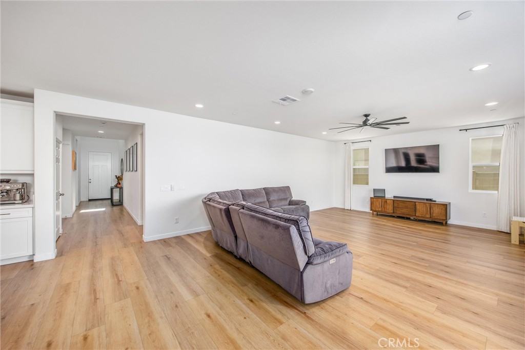 MLS #IG25228991 image #12