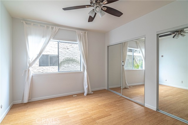 1115 S Elm Drive, Los Angeles CA: https://media.crmls.org/medias/3ec75ace-ccec-454f-b888-54582a44b250.jpg