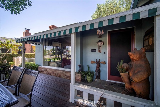 132 N Jewell Place, Orange CA: https://media.crmls.org/medias/3ec794a0-582e-47f9-856e-0d01fb34b6c8.jpg