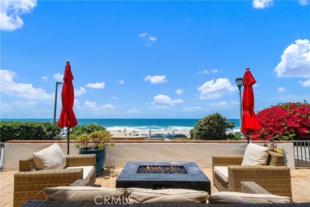 4314 The Strand, Manhattan Beach CA: https://media.crmls.org/medias/3ec80d95-ac93-494e-8fcc-b42ea1e2a75a.jpg