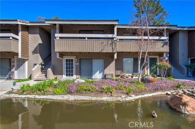 262 Streamwood Irvine, California Gorgeous fully remodeled Northwood home with views of the swimming pool, pond, and stream!!! Amazing opportunity to own a home with water views and is one of the best buys in all of Irvine. The home has been fully remodeled, with custom floors, paint, gourmet kitchen, open floor plan, and balcony. The resort style community features a gym with new equipment, 2 pools, 2 spas, tennis courts, laundry rooms, and EV charging stations. The HOA dues include water, sewer, trash service, and the home comes with its own designated parking space. Walking distance to elementary, middle, and high schools. Directly across the street from Northwood Town Center! Come see the home today!