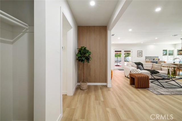 10217 Lemona Avenue, Mission Hills (San Fernando) CA: https://media.crmls.org/medias/3ec8feba-9c3a-4c51-82fa-0bdad6c96545.jpg