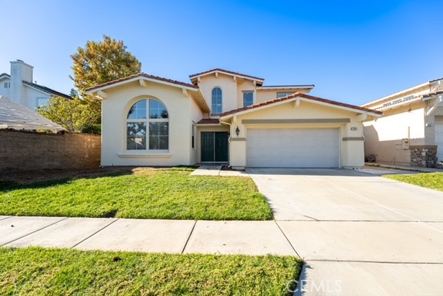 Detail Gallery Image 4 of 44 For 2828 Augusta, Santa Ana,  CA 92706 - 5 Beds | 4 Baths