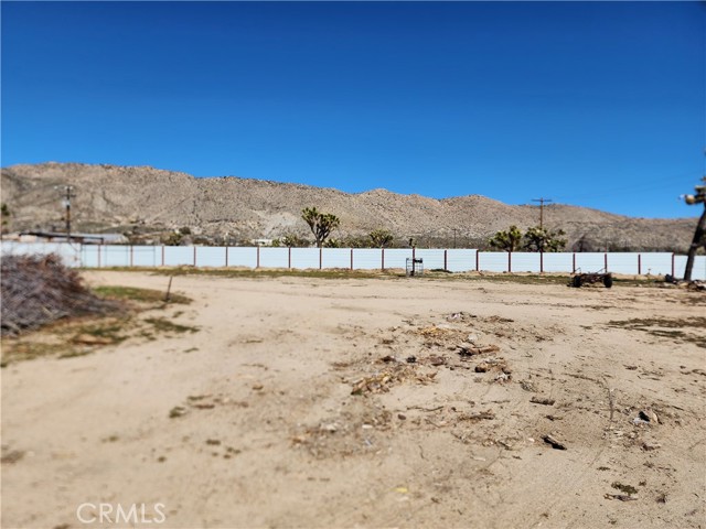 Detail Gallery Image 2 of 6 For 7248 Scarvan Rd, Yucca Valley,  CA 92284 - – Beds | – Baths