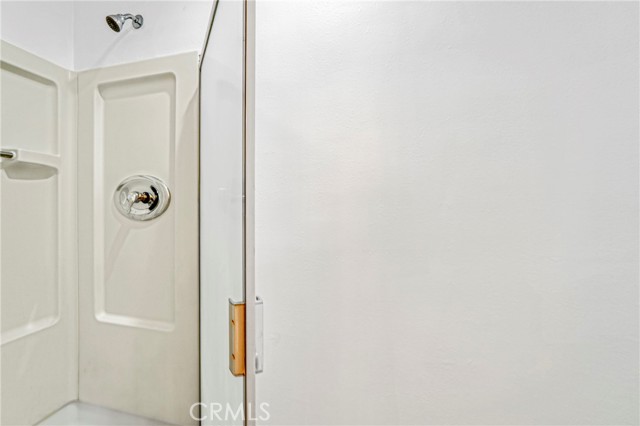 Detail Gallery Image 16 of 28 For 5325 Newcastle Ave #240,  Encino,  CA 91316 - 2 Beds | 2 Baths