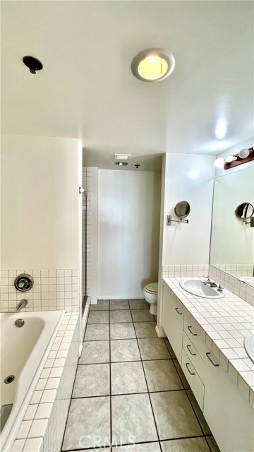 Detail Gallery Image 15 of 18 For 525 E Seaside Way #1708,  Long Beach,  CA 90802 - 2 Beds | 2 Baths