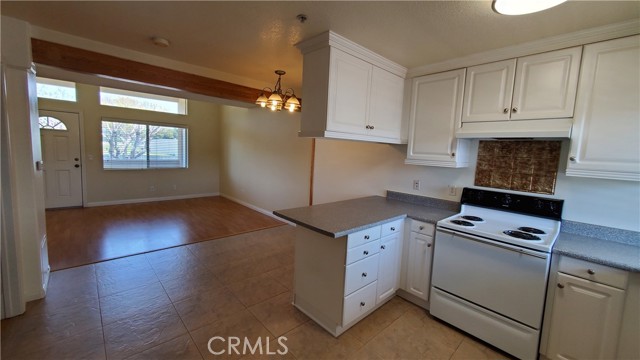 Detail Gallery Image 13 of 51 For 6121 Riverside Dr #I,  Chino,  CA 91710 - 1 Beds | 1 Baths