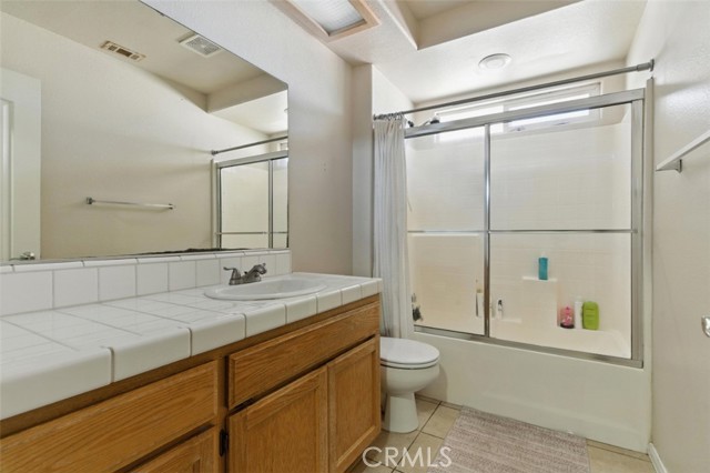 16662 Joshua Street, Hesperia CA: https://media.crmls.org/medias/3ecb4ff0-1ac4-4d06-a17a-9376b557c159.jpg