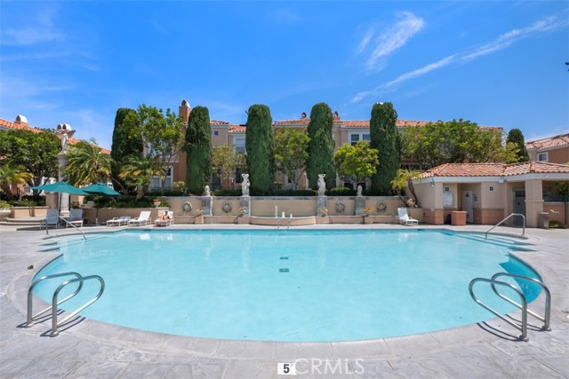 10 Palmieri Aisle, Irvine CA: https://media.crmls.org/medias/3ecb79b7-2b80-4034-a6dc-6abdbff7e07d.jpg