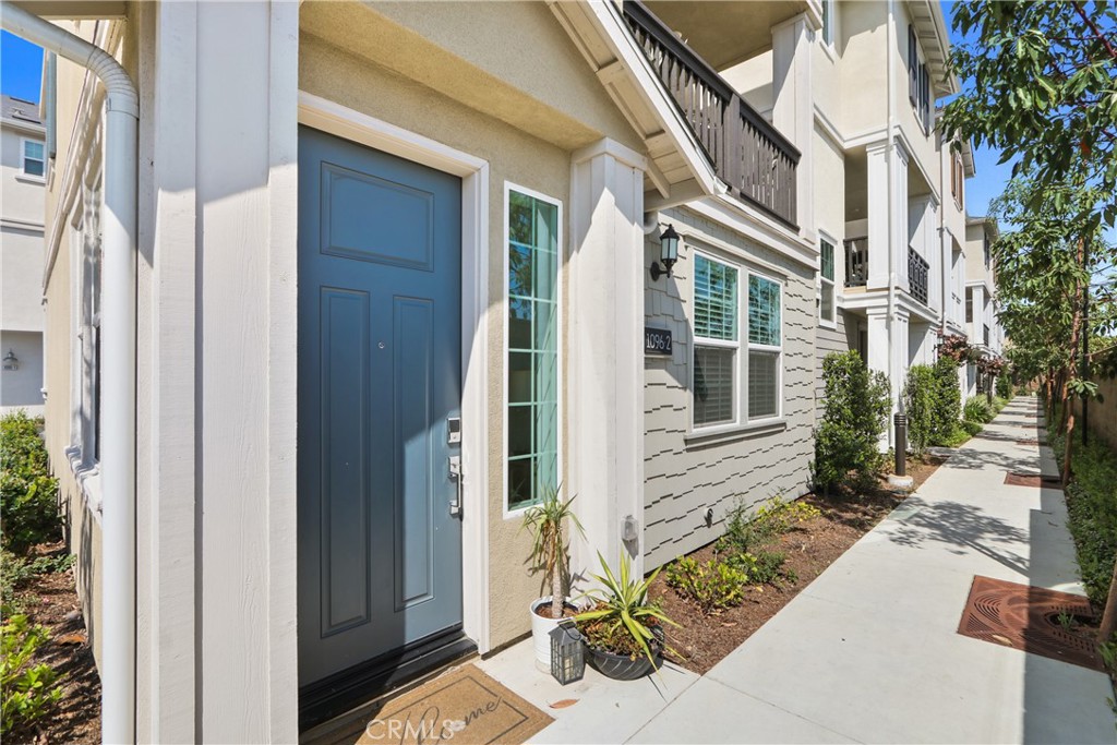 1096 N Anaheim Blvd.