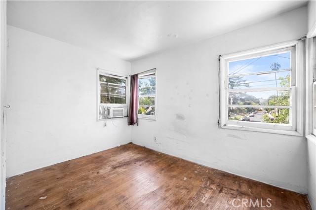 4868 La Roda Avenue, Eagle Rock CA: https://media.crmls.org/medias/3eccf54f-b42f-4a7b-a1cd-4293fde707f3.jpg