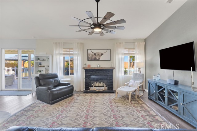 21152 Reliance, Apple Valley CA: https://media.crmls.org/medias/3ecd262a-3084-4162-b436-295ca4721481.jpg