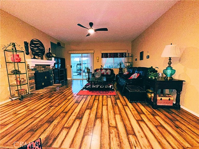 11834 Dellwood, Victorville CA: https://media.crmls.org/medias/3ecd4f6a-cb15-4ba4-9910-cff36f3b5389.jpg