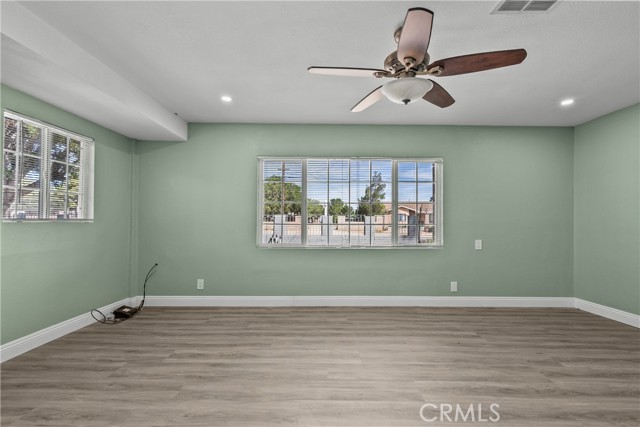 Detail Gallery Image 21 of 33 For 4550 W Avenue L2, Quartz Hill,  CA 93536 - 5 Beds | 3 Baths